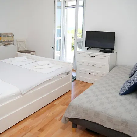 Apartament Smilja *